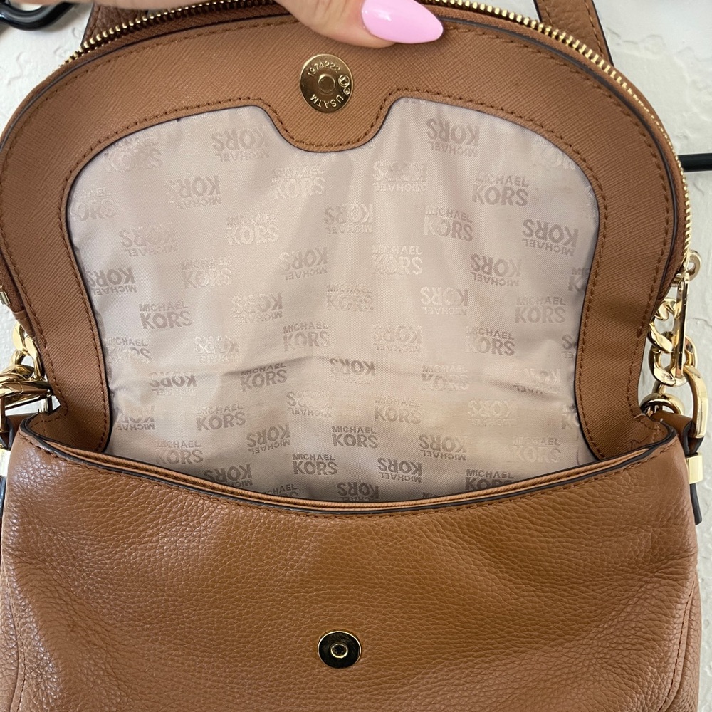 Michael Kors Brown Leather Crossbody Bag with Gold Hardware - Picture 10 of 16